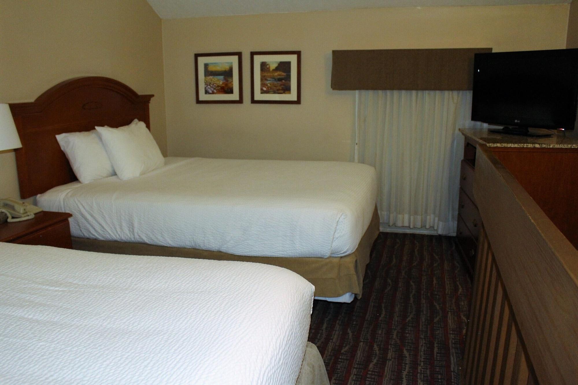 Ramada By Wyndham Campbell River Esterno foto